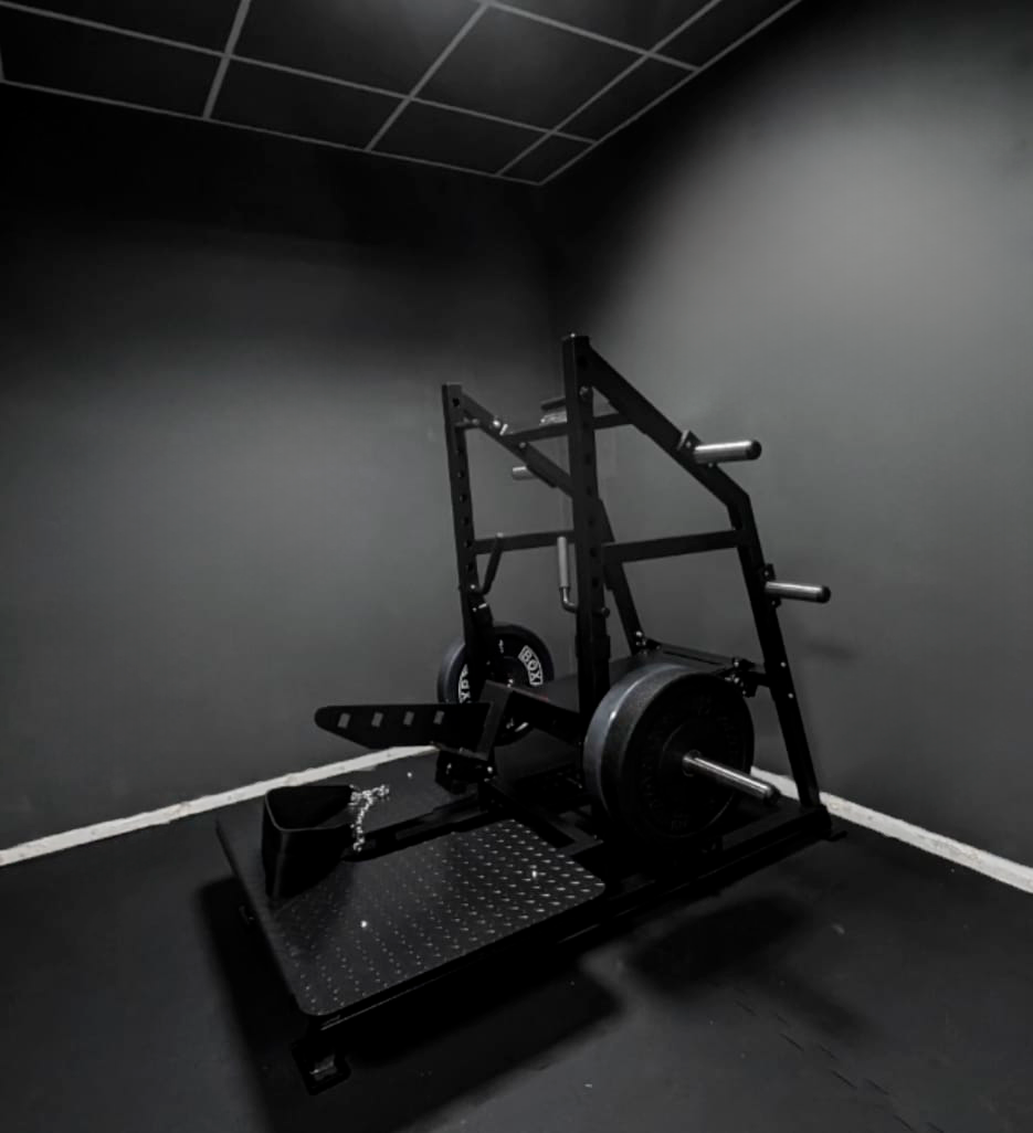 Máquina Belt Squat / Agachamentos com cinto