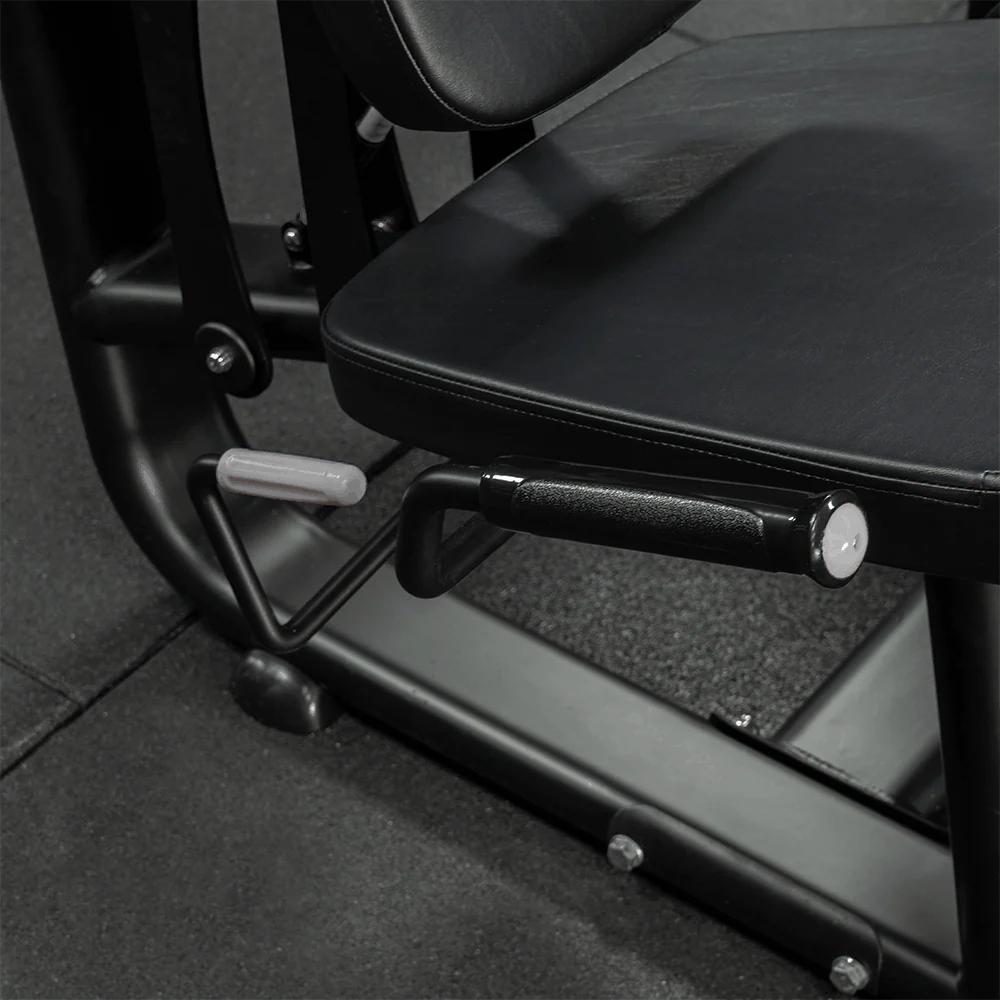 Máquina selectorizada | Femoral sentado
